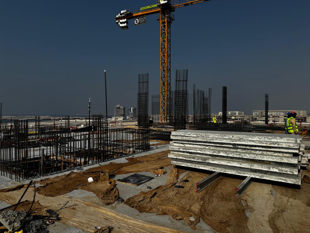 Site mobilisation and hoarding installation